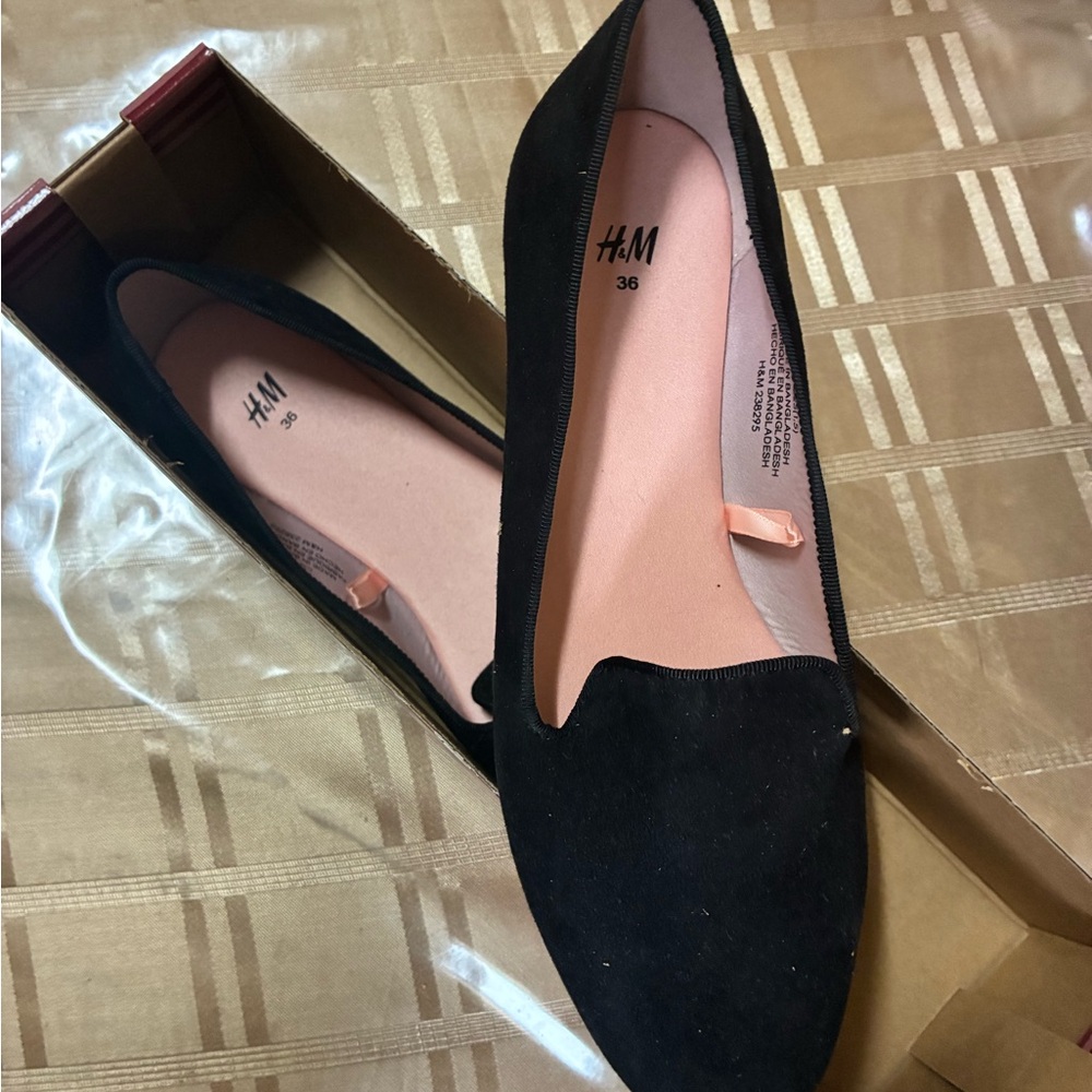 H&M Elegant Black Flats for Women